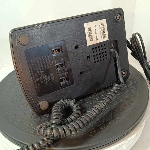 Conair METROPOLIS Retro Telephone Push Button Vintage Style Landline Phone - Picture 8 of 12